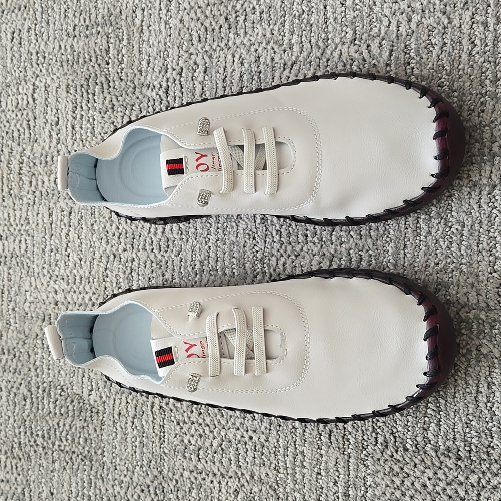 Ladies Cozy Soft Loafers (White) Size 8.5 US/41 European